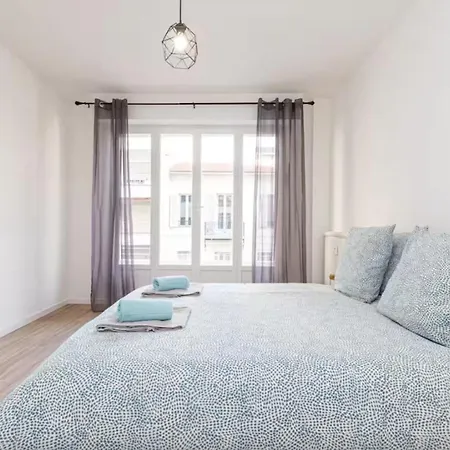 Apartmán Beautiful 2 Bedrooms Close To The Sea Nice