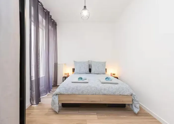 Beautiful 2 Bedrooms Close To The Sea Lägenhet Nice